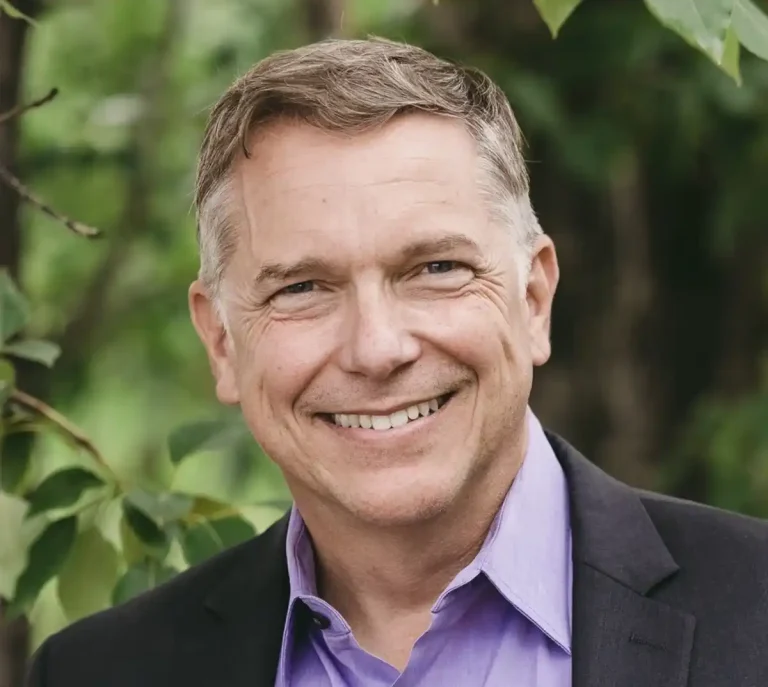 111.michaeldemolina1 768x687